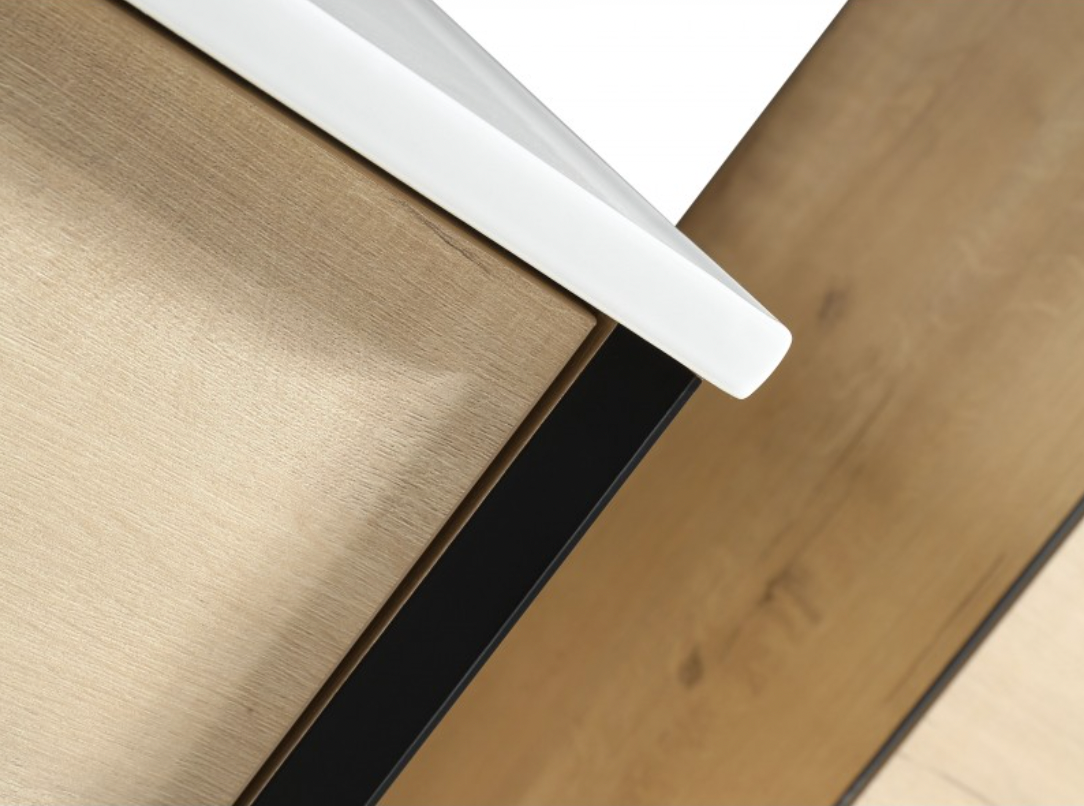 Evos Boutiques 40 in large drawer vanity close up