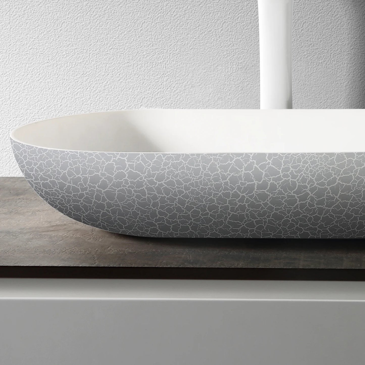 Evos Boutiques mineral cast countertop washbasin edge