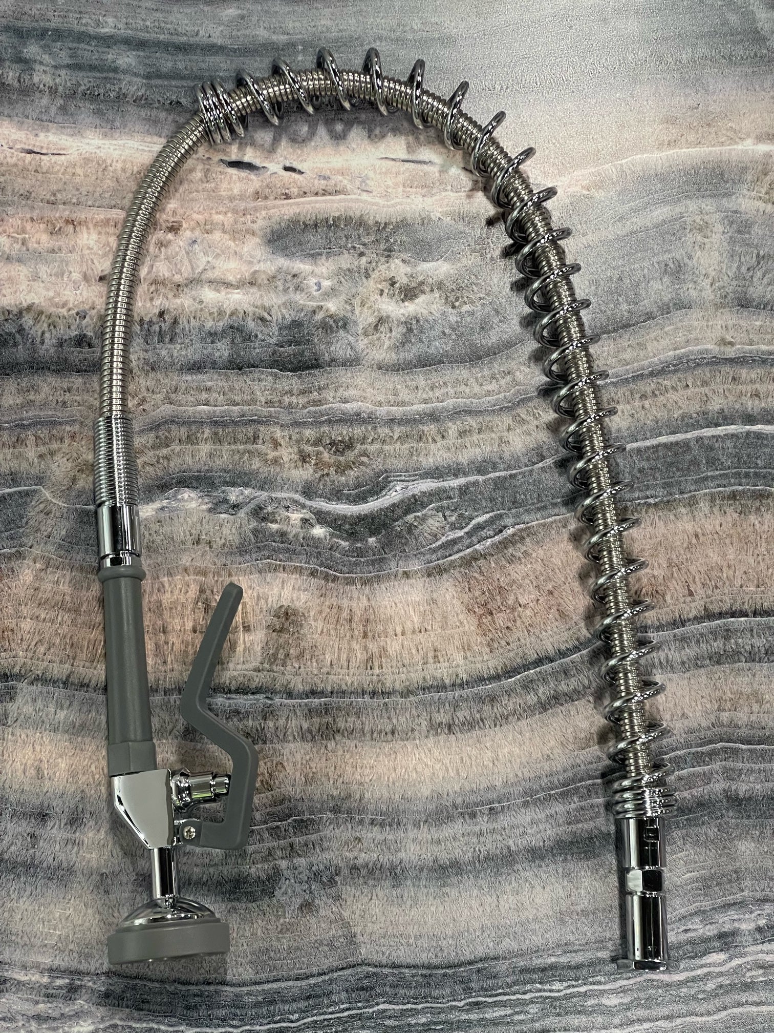 Kitchen Faucet with Pull Down Sprayer close view